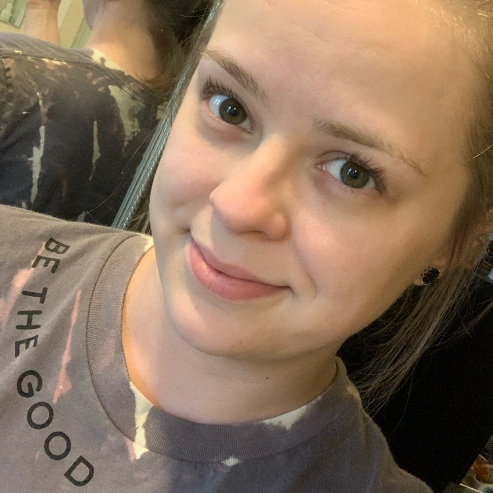 Meet your Posher, Stephanie